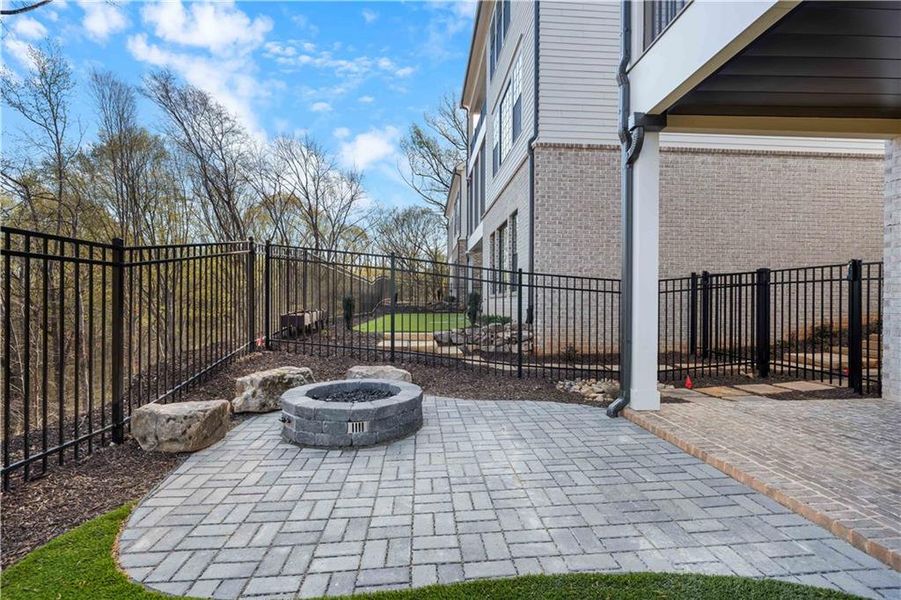 Exterior details and patio area of a home in Waterside Single Family, Peachtree Corners (Image 27).
