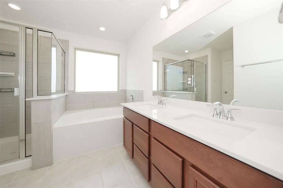 Furnished interior view inside a new home in , Katy (Image 7).