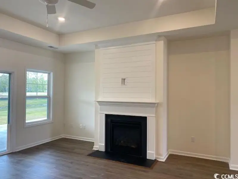 Spacious, unfurnished interior of a new home in Oak Hollow, Longs (Image 10).