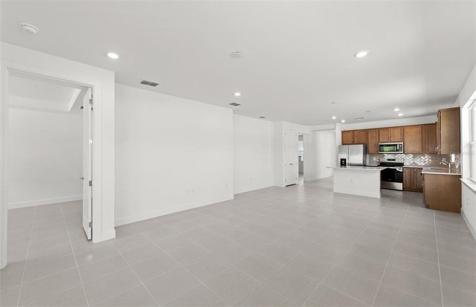Spacious, unfurnished interior of a new home in Legacy Groves, Nokomis (Image 17). Spacious, unfurnished interior of a new home in Legacy Groves, Nokomis (Image 17).