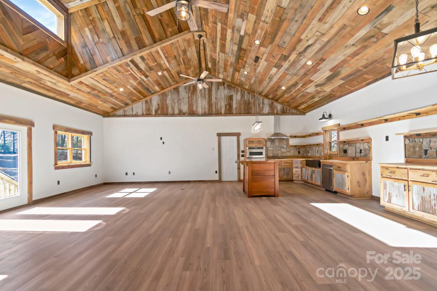 Spacious, unfurnished interior of a new home in , Laurel Springs (Image 25).