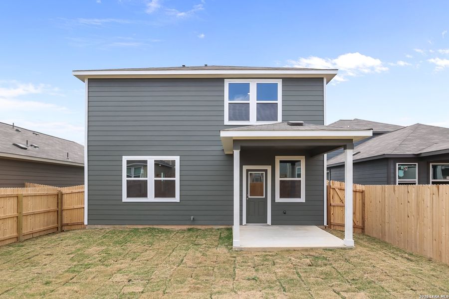 Exterior details and patio area of a home in Park Place, New Braunfels (Image 3).
