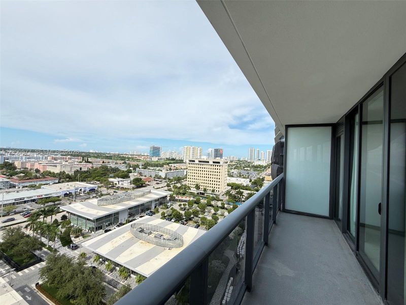 Condo located in Hallandale Beach, FL showcasing its design and architecture (Image 2). Condo located in Hallandale Beach, FL showcasing its design and architecture (Image 2).