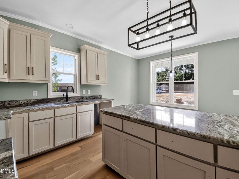 30-web-or-mls-81-pond-view-ct