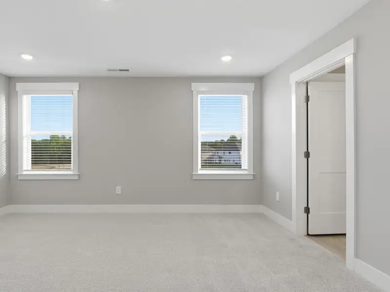 Spacious, unfurnished interior of a new home in Watkins Glen, Raleigh (Image 14).
