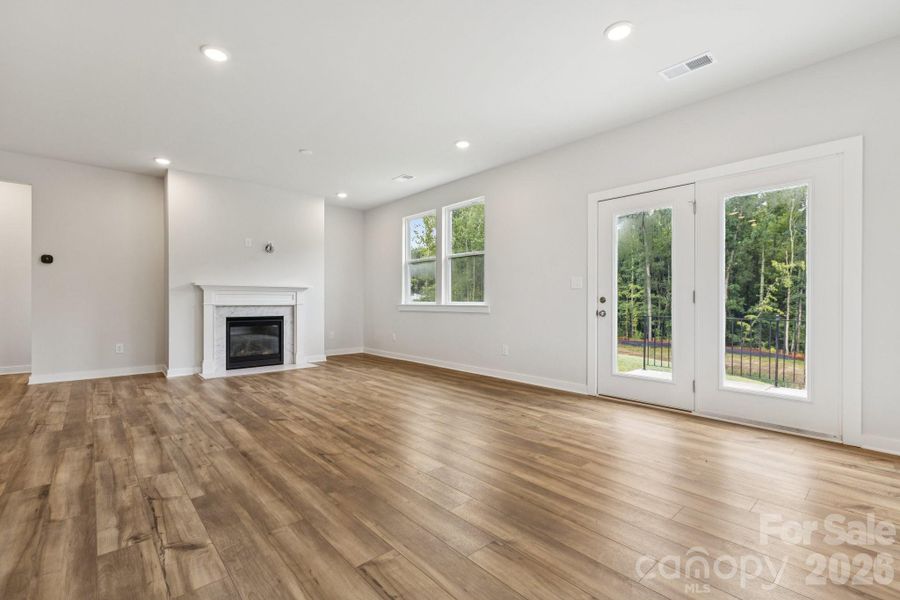 Spacious, unfurnished interior of a new home in Cannon Manor, Kannapolis (Image 9).