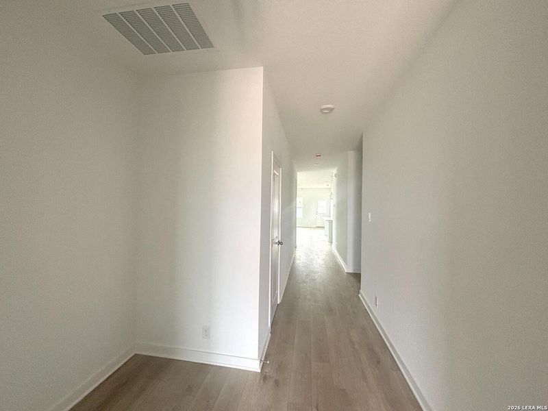 Spacious, unfurnished interior of a new home in Saddlebrook Ranch, Schertz (Image 16). Spacious, unfurnished interior of a new home in Saddlebrook Ranch, Schertz (Image 16).