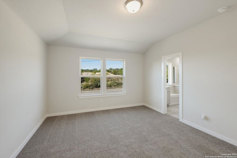 Spacious, unfurnished interior of a new home in Park Hill Commons, San Antonio (Image 18).