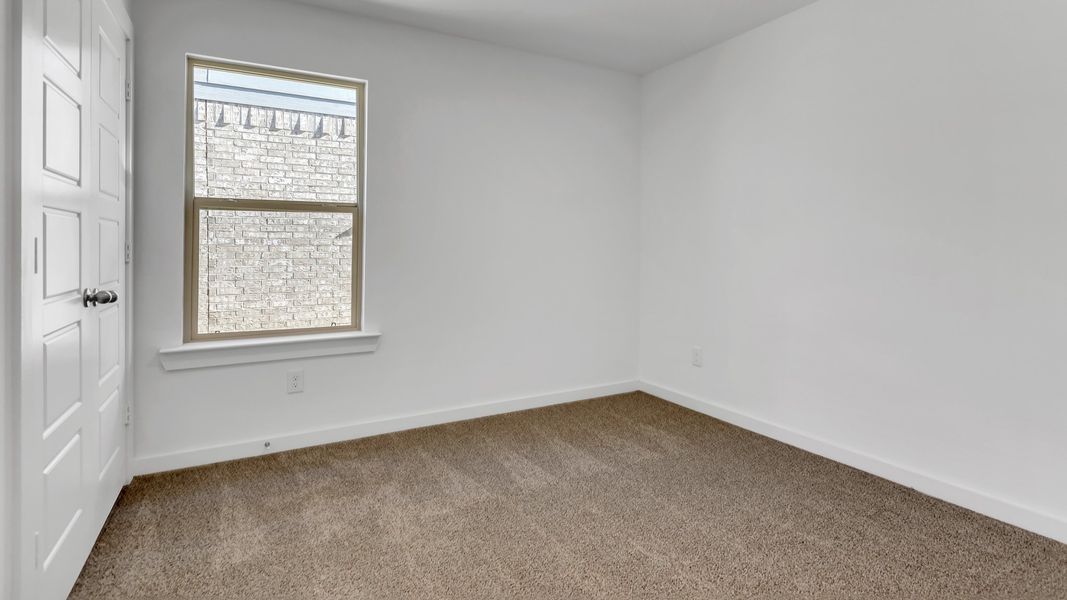 Spacious, unfurnished interior of a new home in Terra Vista, Lubbock (Image 10).