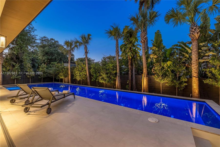 Community amenities in , Miami (Image 77).