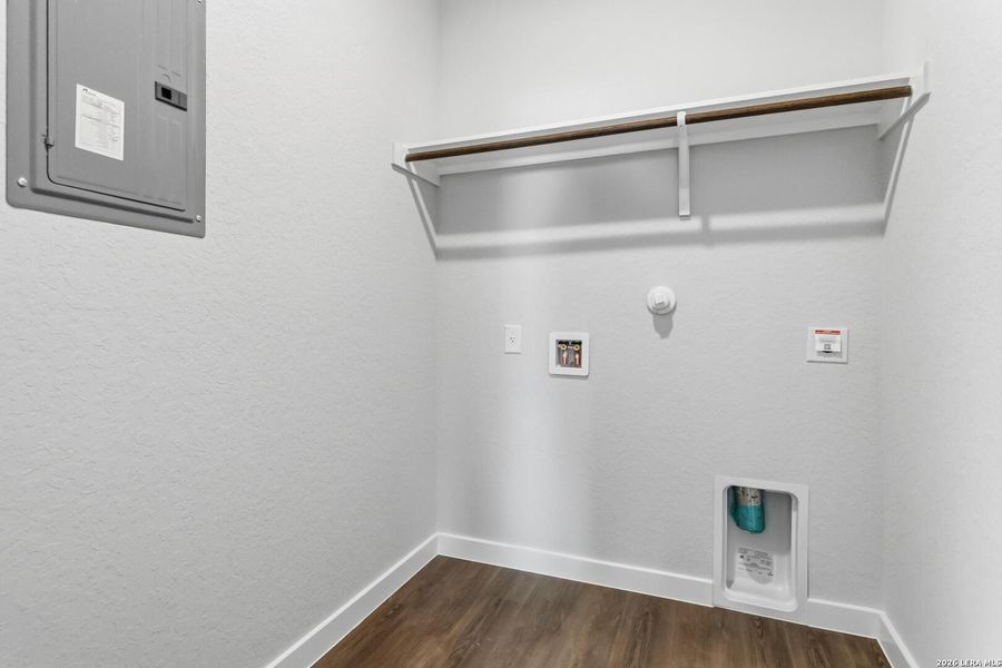 Spacious, unfurnished interior of a new home in Katzer Ranch, Converse (Image 17). Spacious, unfurnished interior of a new home in Katzer Ranch, Converse (Image 17).