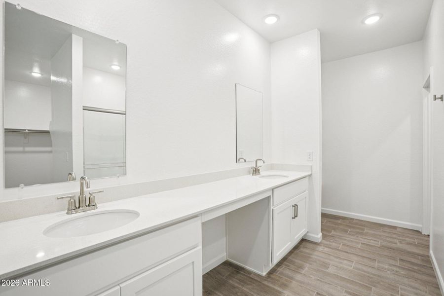 30-web-or-mls-W Pecan Wds-S1004-030