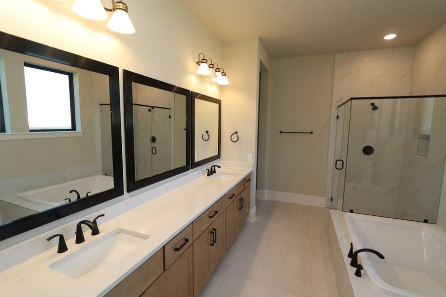 Furnished interior view inside a new home in Sienna 65' Homesites, Missouri City (Image 6).