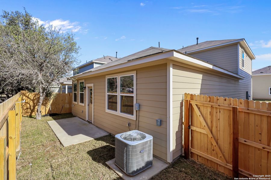 Exterior details and patio area of a home in Senna, Leon Valley (Image 20).