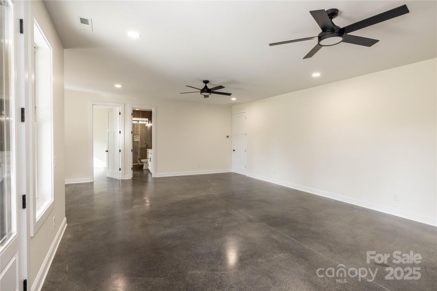 Spacious, unfurnished interior of a new home in , Mount Gilead (Image 19).