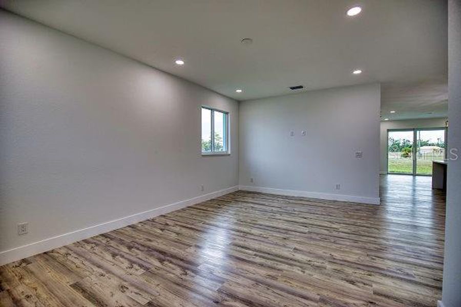 Spacious, unfurnished interior of a new home in , Punta Gorda (Image 46). Spacious, unfurnished interior of a new home in , Punta Gorda (Image 46).