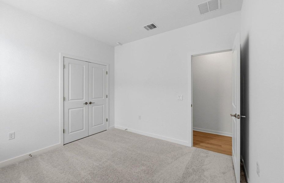 Spacious, unfurnished interior of a new home in Cameron Place, Austin (Image 16).
