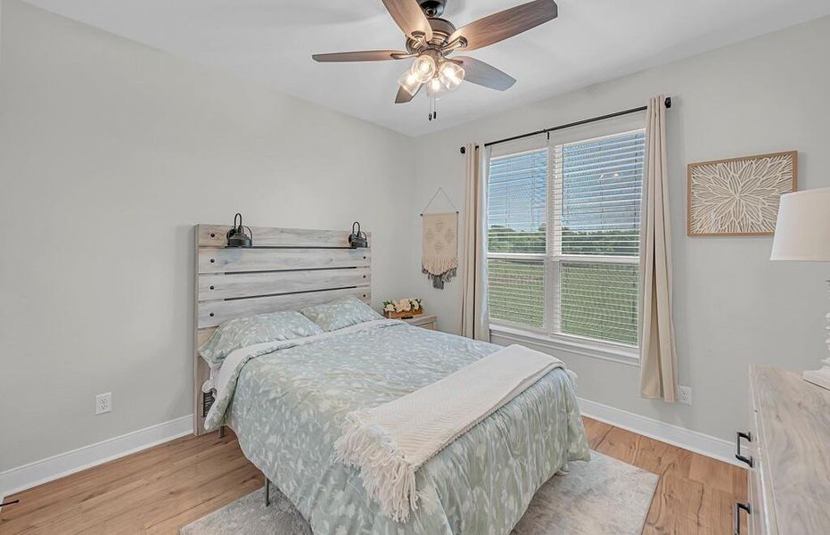 Furnished interior view inside a new home in , Lorena (Image 35).