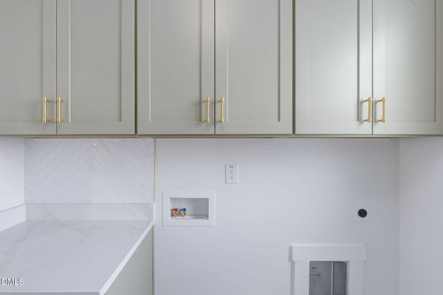 55-web-or-mls-Roombiance55