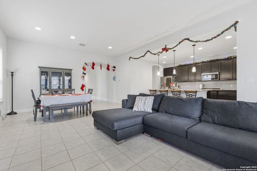 Furnished interior view inside a new home in , San Antonio (Image 33). Furnished interior view inside a new home in , San Antonio (Image 33).