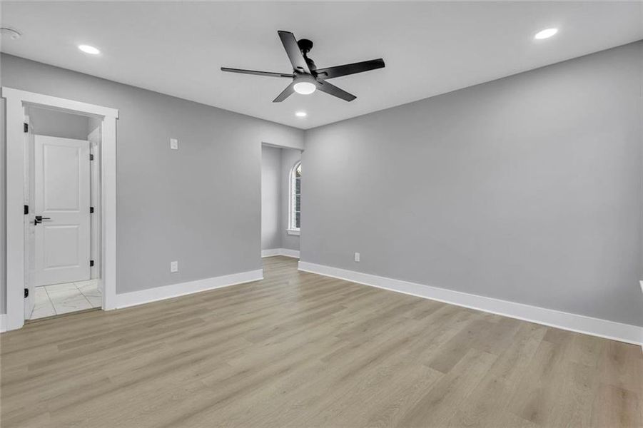 Spacious, unfurnished interior of a new home in , Fairburn (Image 36).