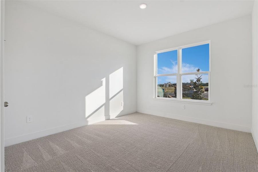 Spacious, unfurnished interior of a new home in Eden Crest, Apopka (Image 24).