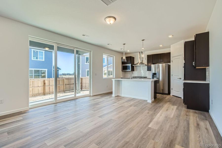Spacious, unfurnished interior of a new home in Wolf Creek Run, Strasburg (Image 25).