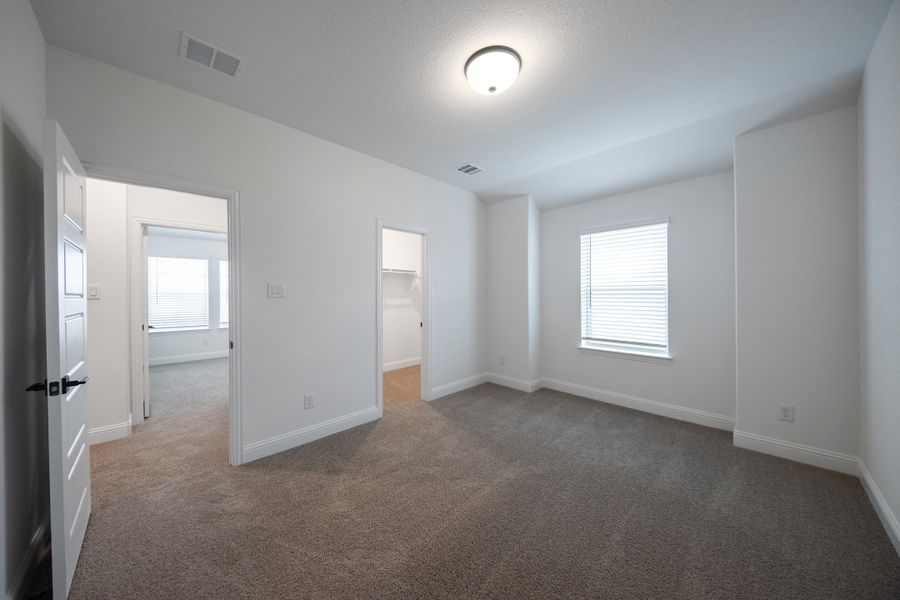 Spacious, unfurnished interior of a new home in Churchill, Anna (Image 25). Spacious, unfurnished interior of a new home in Churchill, Anna (Image 25).