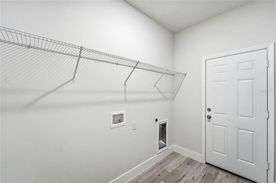 Spacious, unfurnished interior of a new home in , Citrus Springs (Image 17).