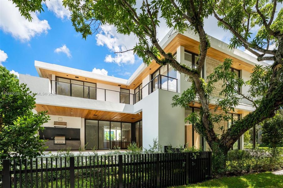 Image 18 of a home in .