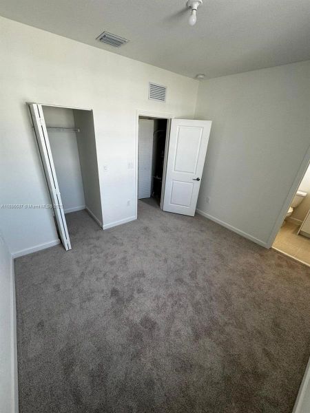 Spacious, unfurnished interior of a new home in , Homestead (Image 12).