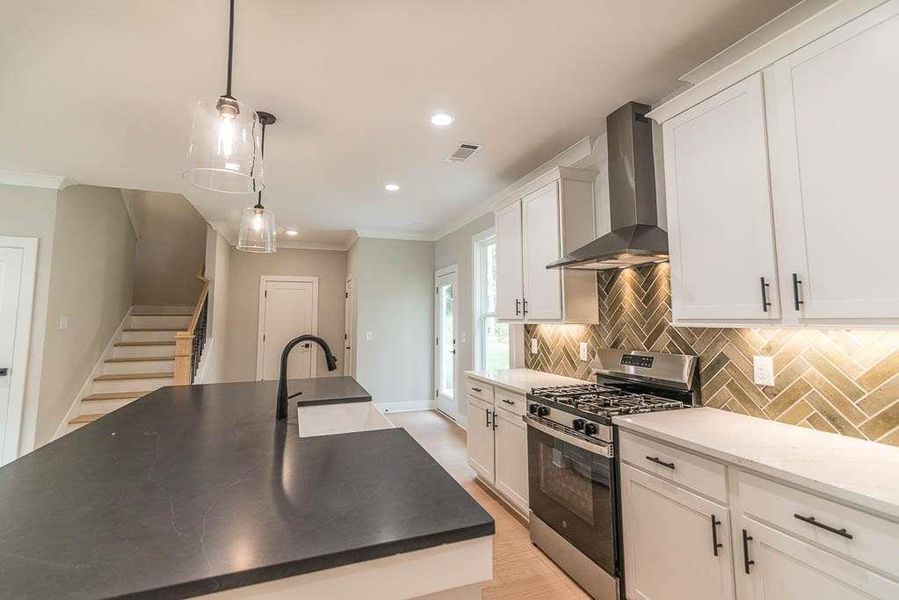 Image 26 of a home in Creekside.