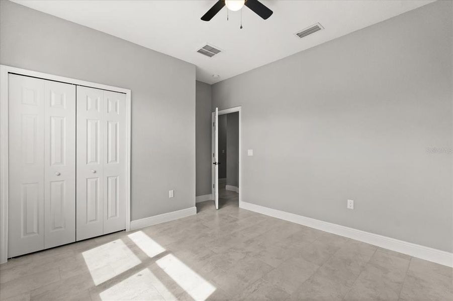 Spacious, unfurnished interior of a new home in , Haines City (Image 11).