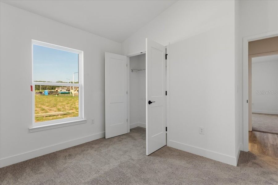 Spacious, unfurnished interior of a new home in Kirkland Farms, Alachua (Image 28).