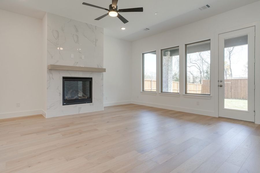 Representative unfurnished interior of a home built from the Longview by Graham Hart Home Builder in Bear Ridge, Burleson (Image 21).