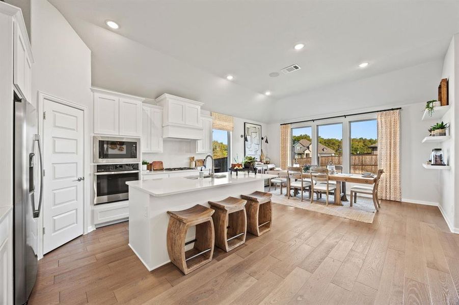 8-web-or-mls-722-tinsley-mdws-dr