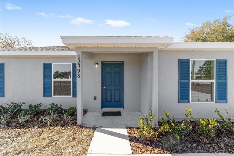 Exterior details and patio area of a home in , Belleview (Image 26).