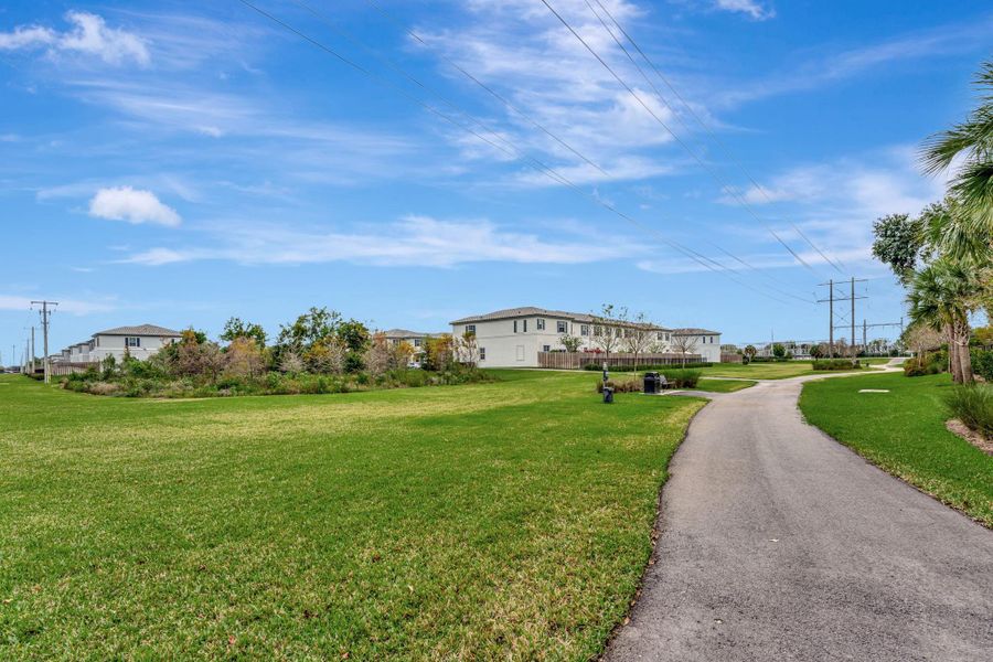 Community amenities in , Coral Springs (Image 35). Community amenities in , Coral Springs (Image 35).