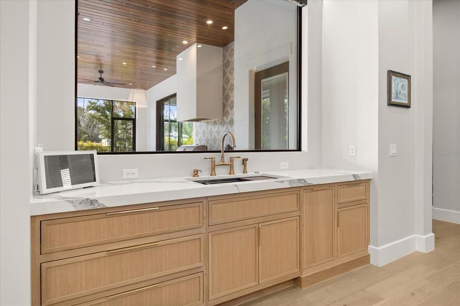 Furnished interior view inside a new home in , Gotha (Image 16).