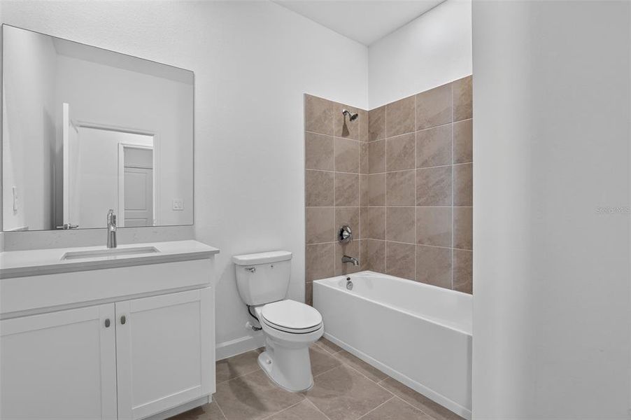 Furnished interior view inside a new home in Lennar at Turnleaf, Punta Gorda (Image 7).