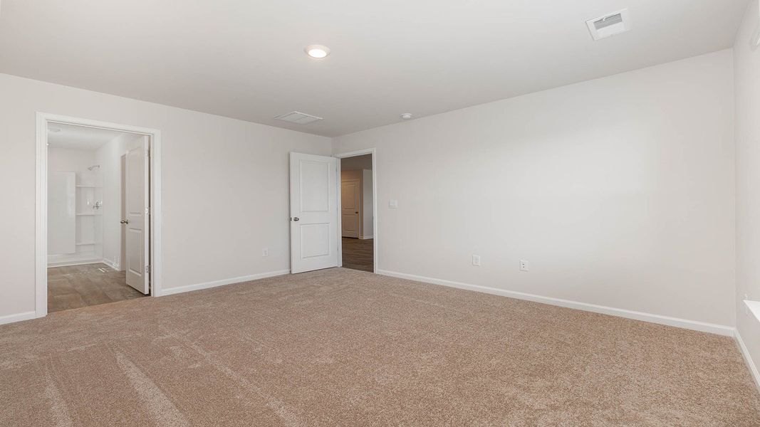 Spacious, unfurnished interior of a new home in Hunter's Branch, Hopkins (Image 18).