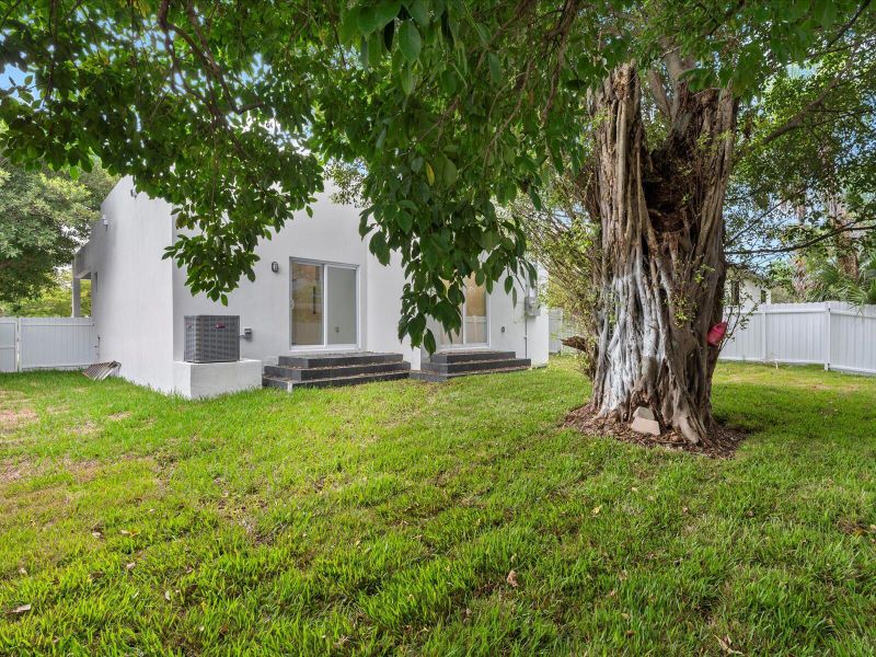Front exterior of a new home in , Fort Lauderdale, FL, highlighting curb appeal (Image 23).