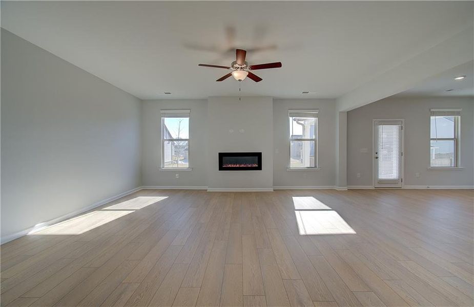 Spacious, unfurnished interior of a new home in Adagio, Dacula (Image 27).