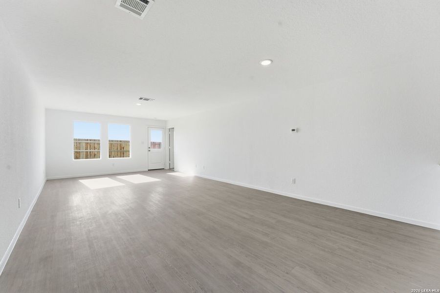 Spacious, unfurnished interior of a new home in , New Braunfels (Image 23).