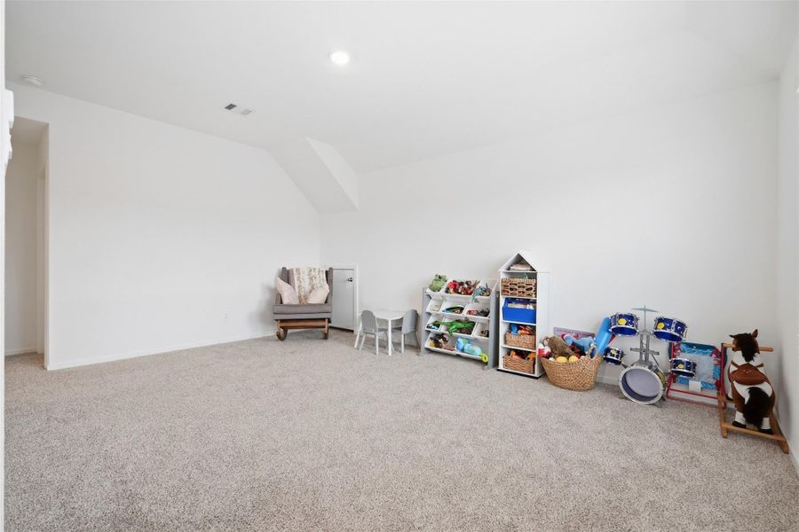 Huge game room Huge game room