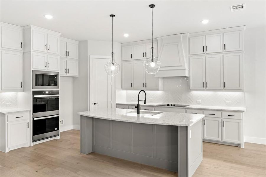 23. 160 Waterview - Kitchen (2)