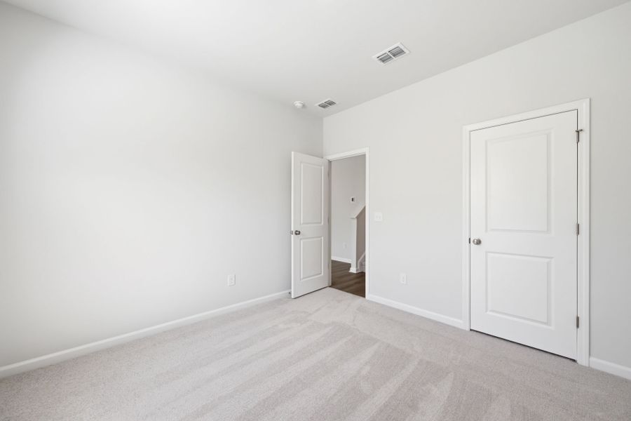 Spacious, unfurnished interior of a new home in Grand Arbor, Blythewood (Image 29).