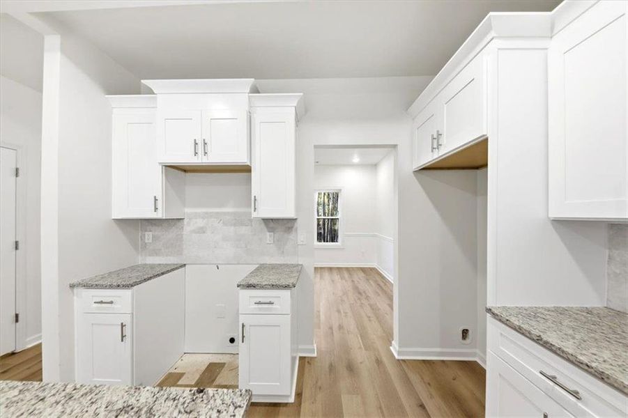 Furnished interior view inside a new home in , Dallas (Image 11).