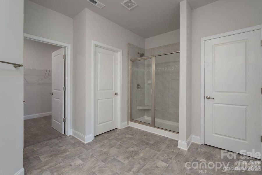 Spacious, unfurnished interior of a new home in Cardiff Glyn, Catawba (Image 18). Spacious, unfurnished interior of a new home in Cardiff Glyn, Catawba (Image 18).