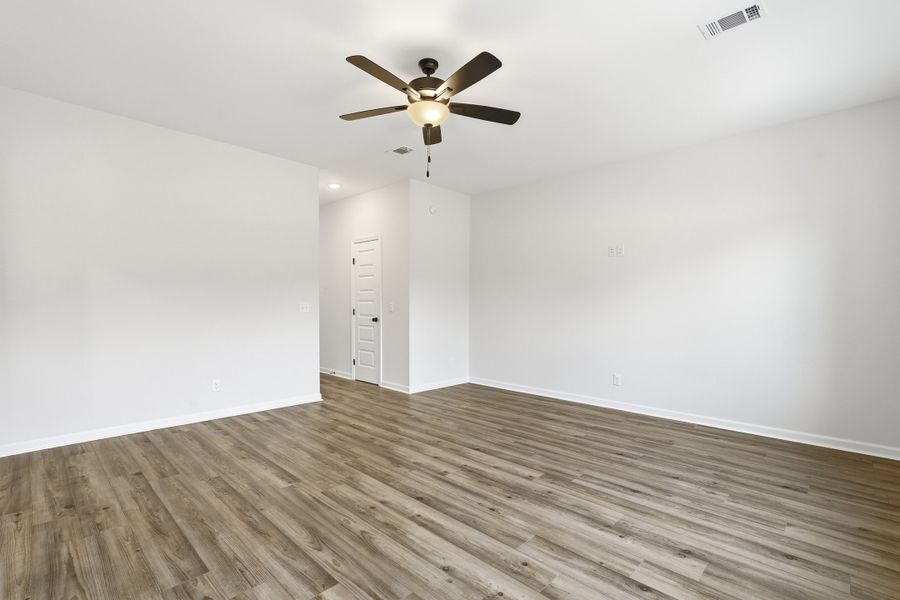 Representative unfurnished interior of a home built from the The Ryon by RTS Homes in Grand Reserve, Hinesville (Image 16).